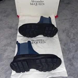 Alexander McQueen | Shoes | Alexander Mcqueen M Lea Slick 